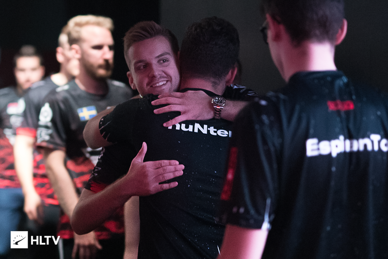 3DMAX 已正式与选手续签合同